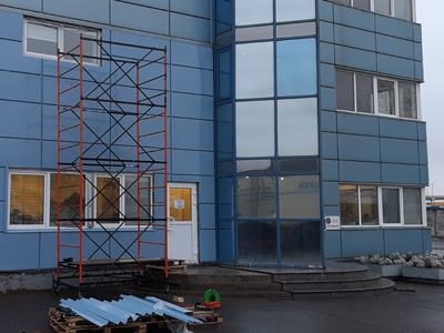 Реконструкция фасада административного здания CARGO Express — Санкт-Петербург