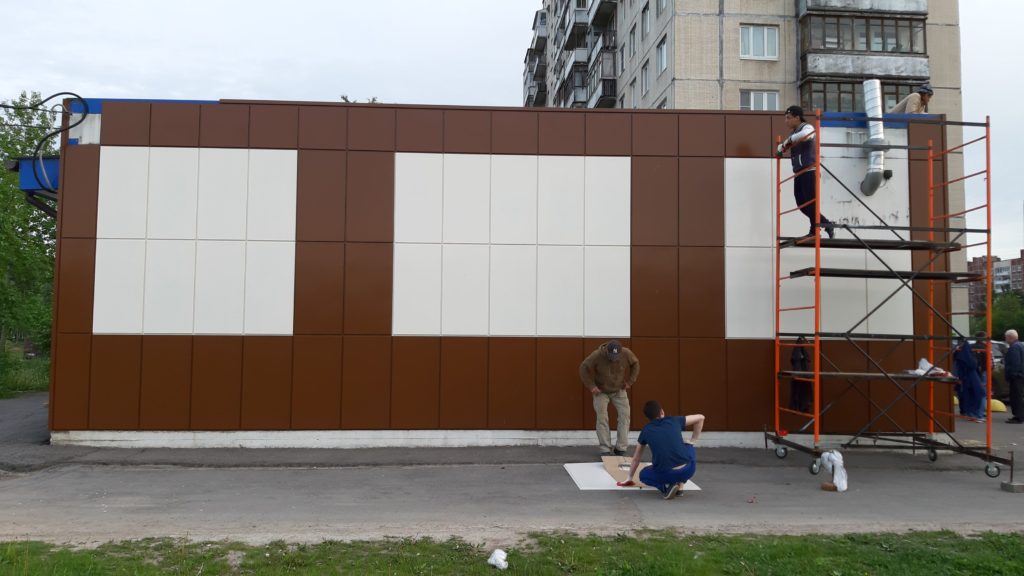 Монтаж кассет фасада, отливов, откосов, парапетной крышки, монтаж козырька