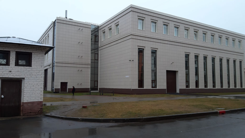Облицовка колонн П-образными металлокассетами в ФГАОУ ВО «СПбПУ», Политех. Облицовка колонн П-образными металлокассетами в ФГАОУ ВО «СПбПУ», Политех.